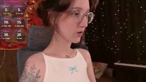 lolami_ online show from June 2026 07:29:02 AM