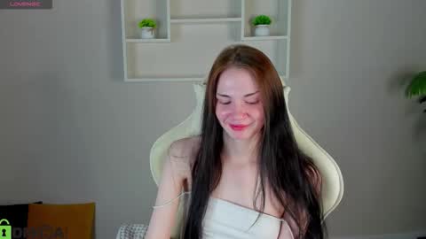 Lola online show from October 2025 09:22:01 AM