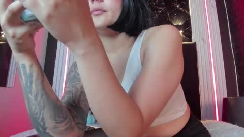 Lola online show from November 2025 11:32:02 AM