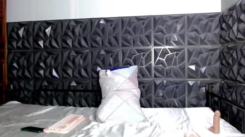 Snapshot of lolla_sexxibunny chatting on February 2025 01:51:01 PM Pretty Janne 3 online show from February 2025 01:51:01 PM