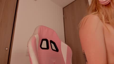 Lolly  online show from March 2025 07:52:01 AM