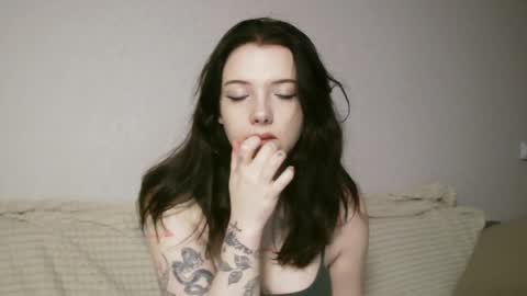 Snapshot of lollylol11 chatting on November 2025 03:24:01 PM Lilly online show from November 2025 03:24:01 PM