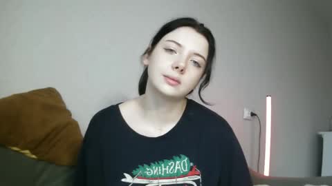 Snapshot of lollylol11 chatting on November 2025 12:03:01 PM Lilly online show from November 2025 12:03:01 PM