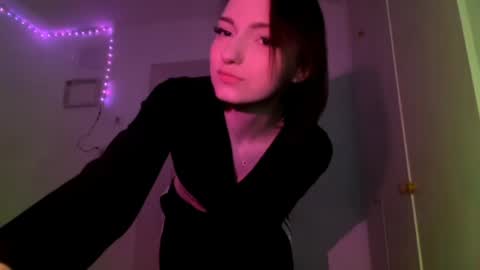 Polly online show from April 2026 07:07:02 PM