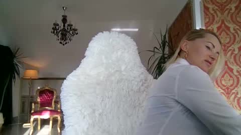 Roxy online show from December 2024 08:41:01 AM