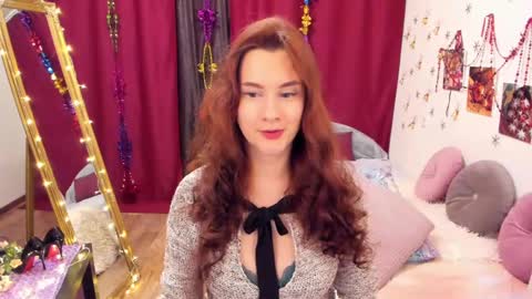 Snapshot of lolomercier chatting on January 2025 07:53:02 PM LoloMercier online show from January 2025 07:53:02 PM