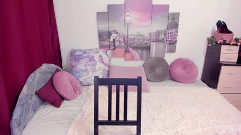 Snapshot of lolomercier chatting on September 2025 08:43:01 PM LoloMercier online show from September 2025 08:43:01 PM