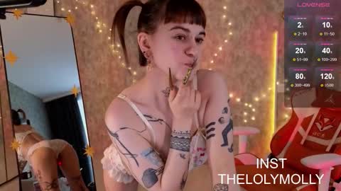 Snapshot of lolymolli chatting on November 2025 10:04:02 AM Molli online show from November 2025 10:04:02 AM