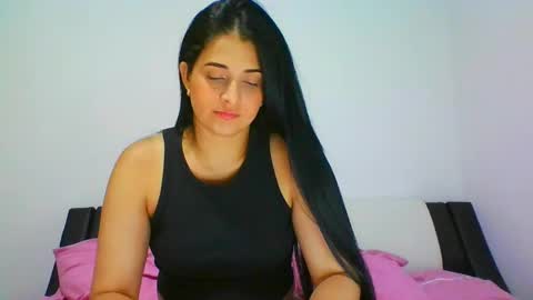 estehfania online show from February 2025 01:02:01 AM