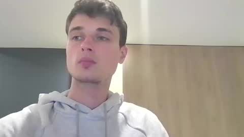 london_tomy online show from September 2025 09:58:01 PM