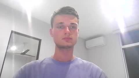 london_tomy online show from March 2026 02:26:01 AM