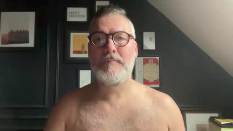 EnglishBear online show from January 2026 12:19:01 PM