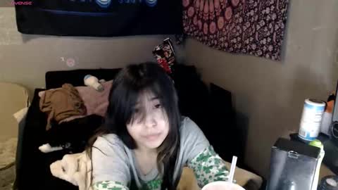 Snapshot of londonray chatting on November 2025 04:03:01 AM londonray online show from November 2025 04:03:01 AM