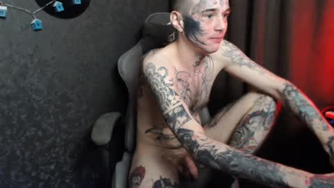 Snapshot of lone1ycrystal chatting on January 2025 03:22:01 PM Chris online show from January 2025 03:22:01 PM