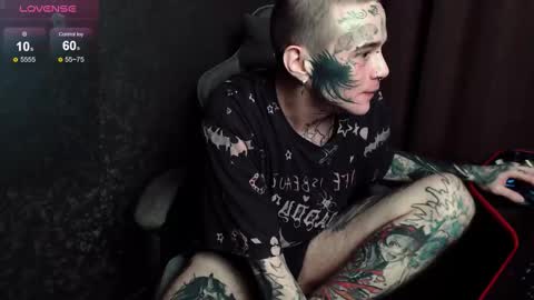 Snapshot of lone1ycrystal chatting on October 2025 10:06:02 PM Chris online show from October 2025 10:06:02 PM