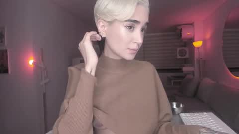 Snapshot of lonelly_lolly98 chatting on February 2025 11:45:01 PM SABRINA online show from February 2025 11:45:01 PM