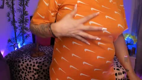 Jennifer  online show from January 2026 06:42:02 PM