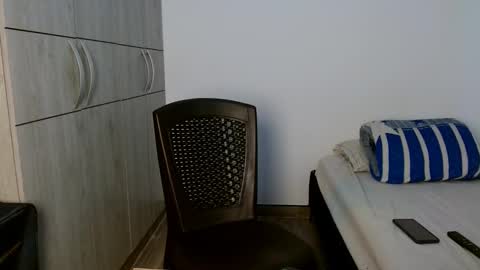 lonelydick2002 online show from February 2025 09:03:02 PM