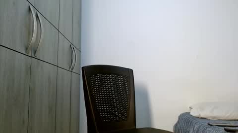 lonelydick2002 online show from October 2025 10:48:02 AM