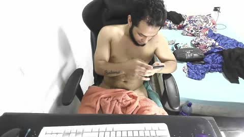 Snapshot of long_dick_boy_ chatting on April 2026 06:27:01 AM Marvin Santiago online show from April 2026 06:27:01 AM