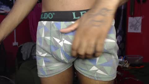 Snapshot of longdickservice01 chatting on December 2024 10:02:01 AM professionalbreastsucker online show from December 2024 10:02:01 AM