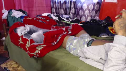 Snapshot of longdickservice01 chatting on January 2025 12:35:02 PM professionalbreastsucker online show from January 2025 12:35:02 PM