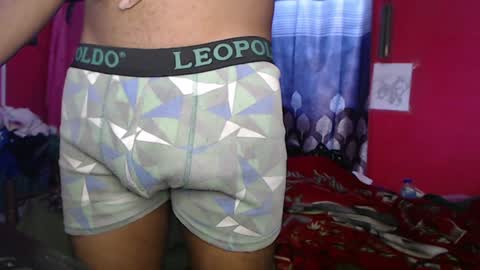 Snapshot of longdickservice01 chatting on January 2025 10:56:01 AM professionalbreastsucker online show from January 2025 10:56:01 AM