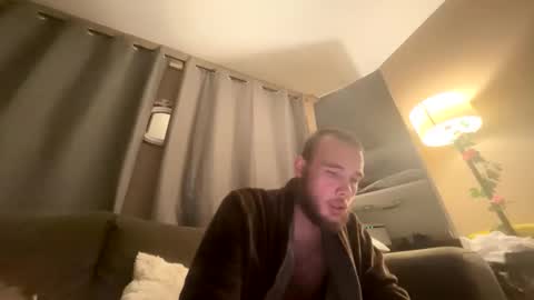 Unknowncouple online show from April 2026 07:58:02 PM