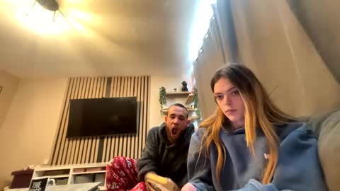 Unknowncouple online show from April 2026 10:03:02 AM