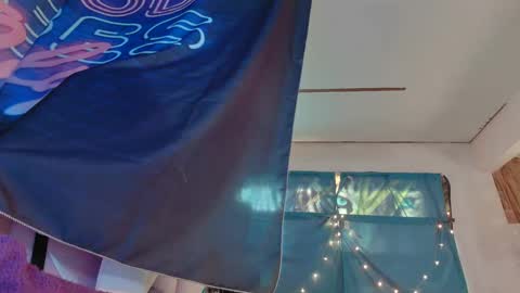 Londoncashmere69  online show from December 2024 03:12:01 PM