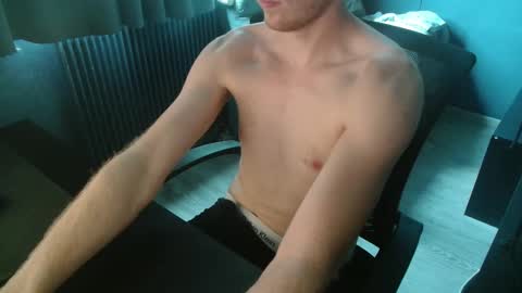 Snapshot of loofy_art chatting on September 2025 01:10:01 PM Loofy Art online show from September 2025 01:10:01 PM