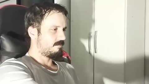 Snapshot of lookaz4010 chatting on February 2025 03:31:02 PM Lucas online show from February 2025 03:31:02 PM