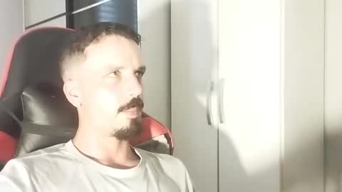 Snapshot of lookaz4010 chatting on February 2025 02:48:01 PM Lucas online show from February 2025 02:48:01 PM