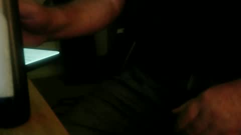 Snapshot of looking_and_hoping chatting on October 2025 10:43:02 PM Daddy gets HARD online show from October 2025 10:43:02 PM