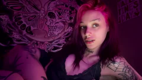 lookingforlona online show from September 2025 03:50:02 PM