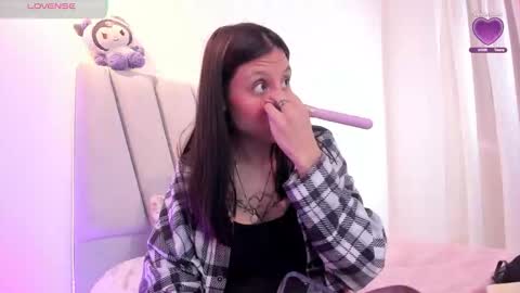 Loly online show from December 2025 03:54:02 PM