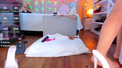 Snapshot of loolisweet chatting on December 2025 07:53:02 PM Kary online show from December 2025 07:53:02 PM