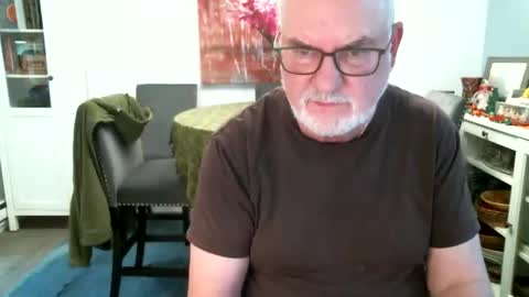 loop102 online show from November 2025 10:45:02 PM