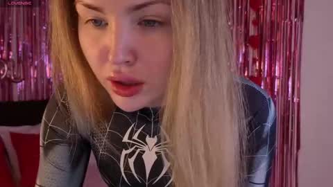 Snapshot of lora_amber chatting on February 2026 01:53:02 PM Lora online show from February 2026 01:53:02 PM