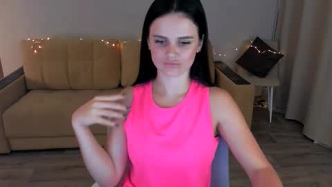 Snapshot of lora_cain chatting on September 2025 01:00:01 PM Lora Cain online show from September 2025 01:00:01 PM