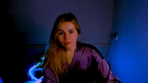 Lora online show from April 2026 03:18:01 AM