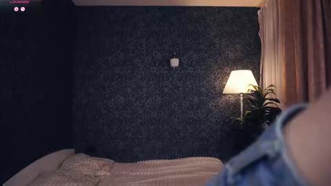 Snapshot of loradarter chatting on December 2025 05:15:02 AM Lora online show from December 2025 05:15:02 AM