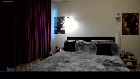 Lora online show from January 2025 11:17:01 AM