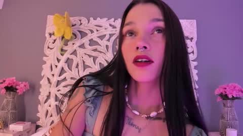 loraineblake online show from February 2026 01:18:01 PM