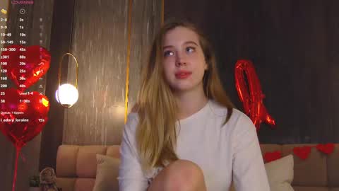 Loraine online show from February 2025 09:22:01 PM