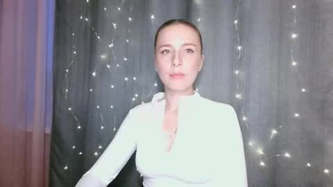 loravine online show from March 2026 03:18:01 PM