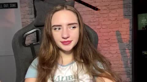 Molly online show from October 2025 06:35:02 AM