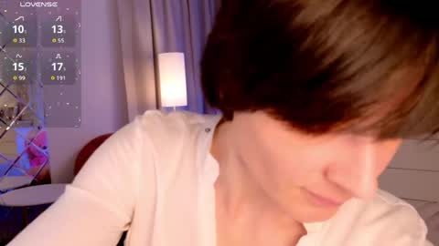Snapshot of loren_daze chatting on May 2026 06:33:01 AM Loren online show from May 2026 06:33:01 AM