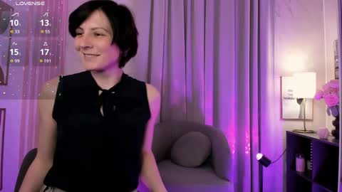 Snapshot of loren_daze chatting on June 2026 02:19:02 PM Loren online show from June 2026 02:19:02 PM