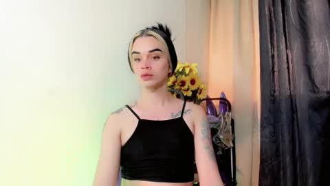 lesly lorena online show from March 2026 08:24:01 PM